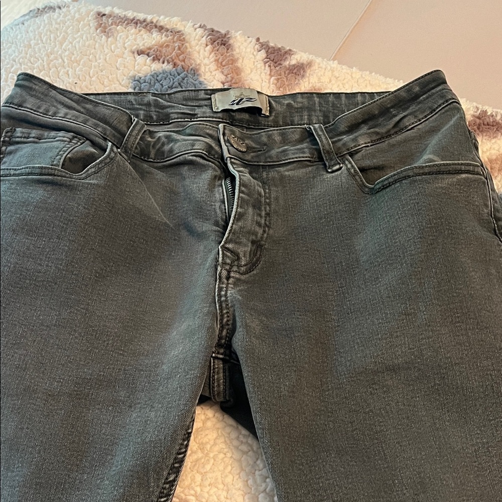 Gray Low-Rise Skinny Jeans